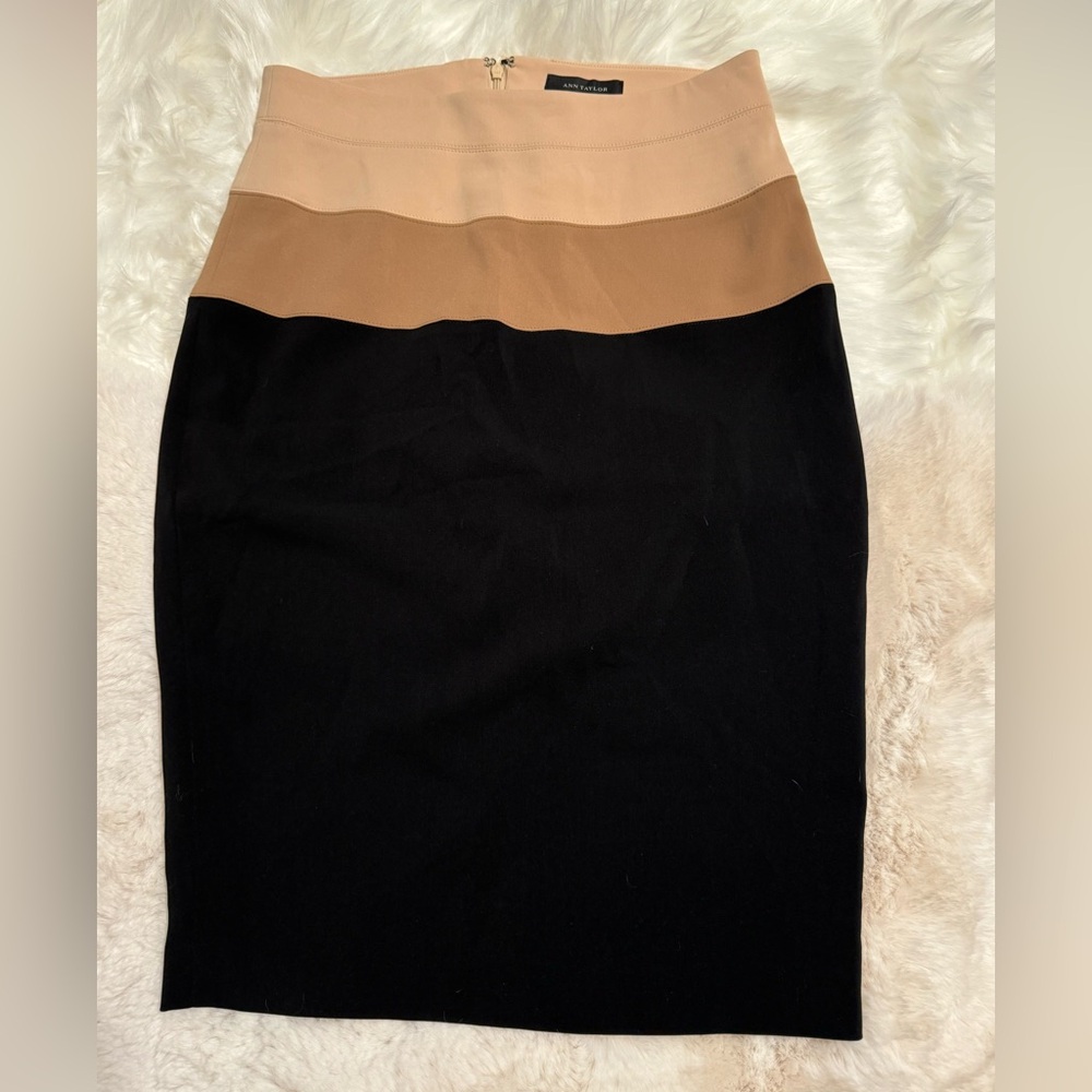 NWT Ann Taylor Color Block Pencil Skirt - Sz 2